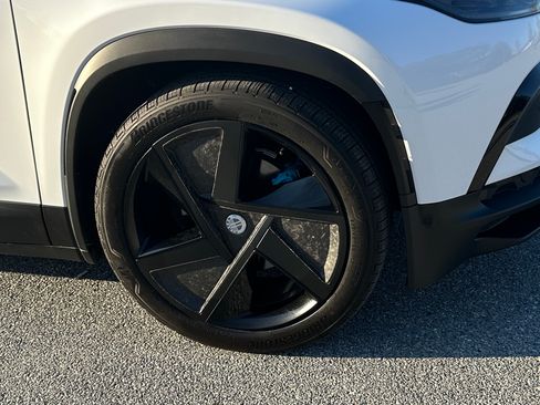 Used 2023 Fisker Ocean One image 4