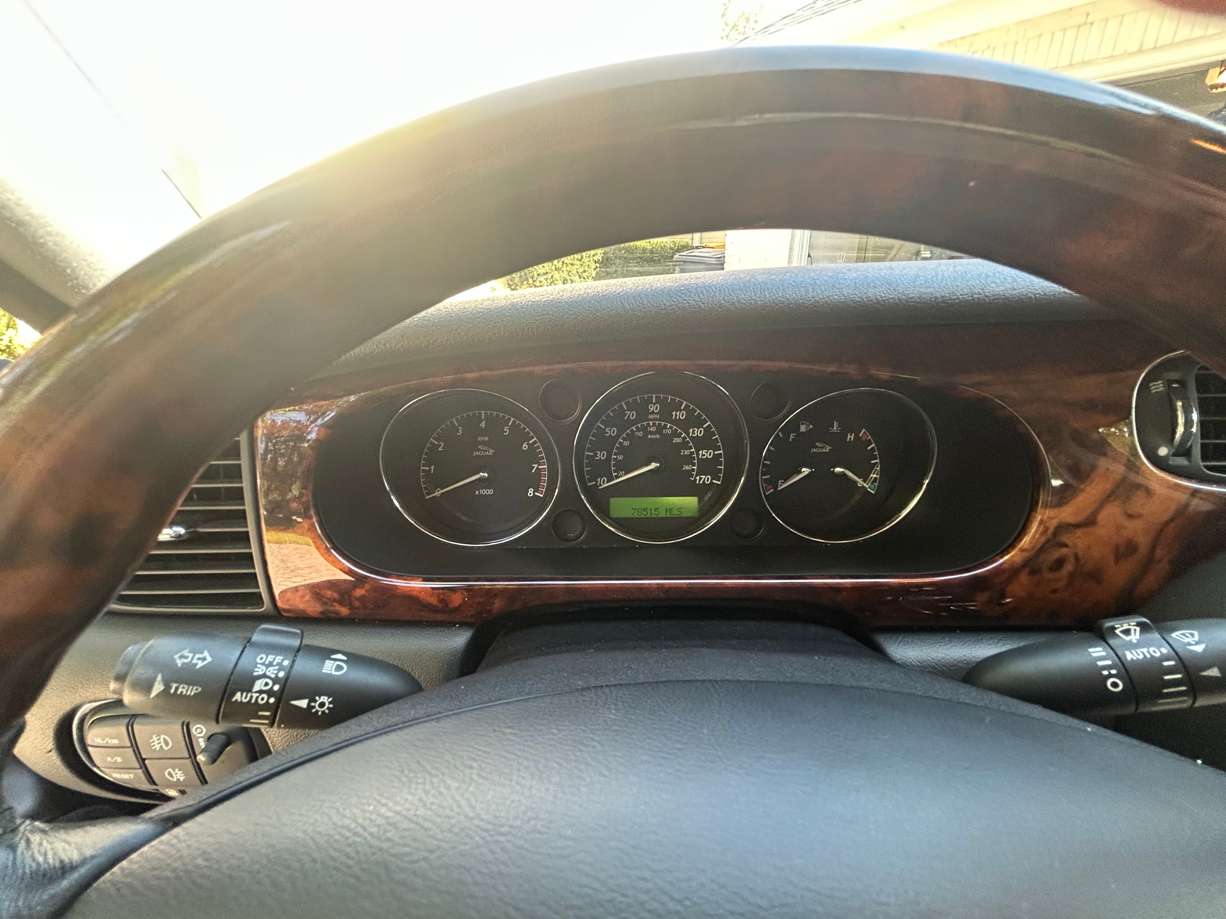 Used 2004 Jaguar XJ8 RWD image 15
