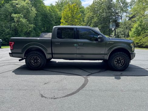 Used 2017 Ford F150 XLT w/ Equipment Group 302A Luxury AWD/4WD image 6