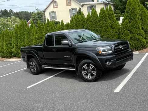 Used 2006 Toyota Tacoma 4x4 Access Cab w/ SR5 Pkg #2 image 1