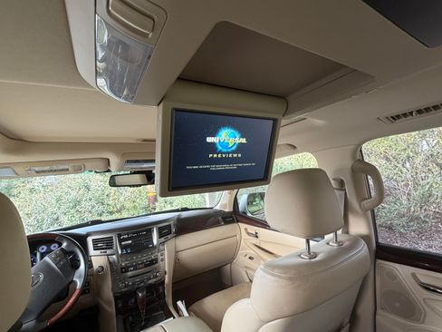 Used 2009 Lexus LX 570 4WD image 16