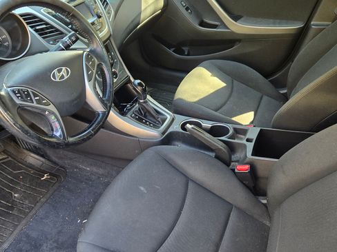 Used 2015 Hyundai Elantra SE w/ Option Group 03 image 5