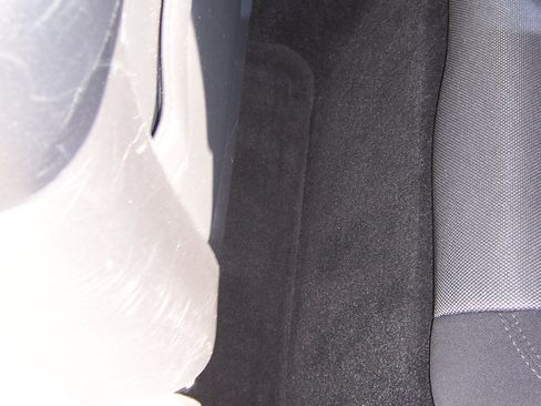 Used 2013 Dodge Challenger SXT image 26