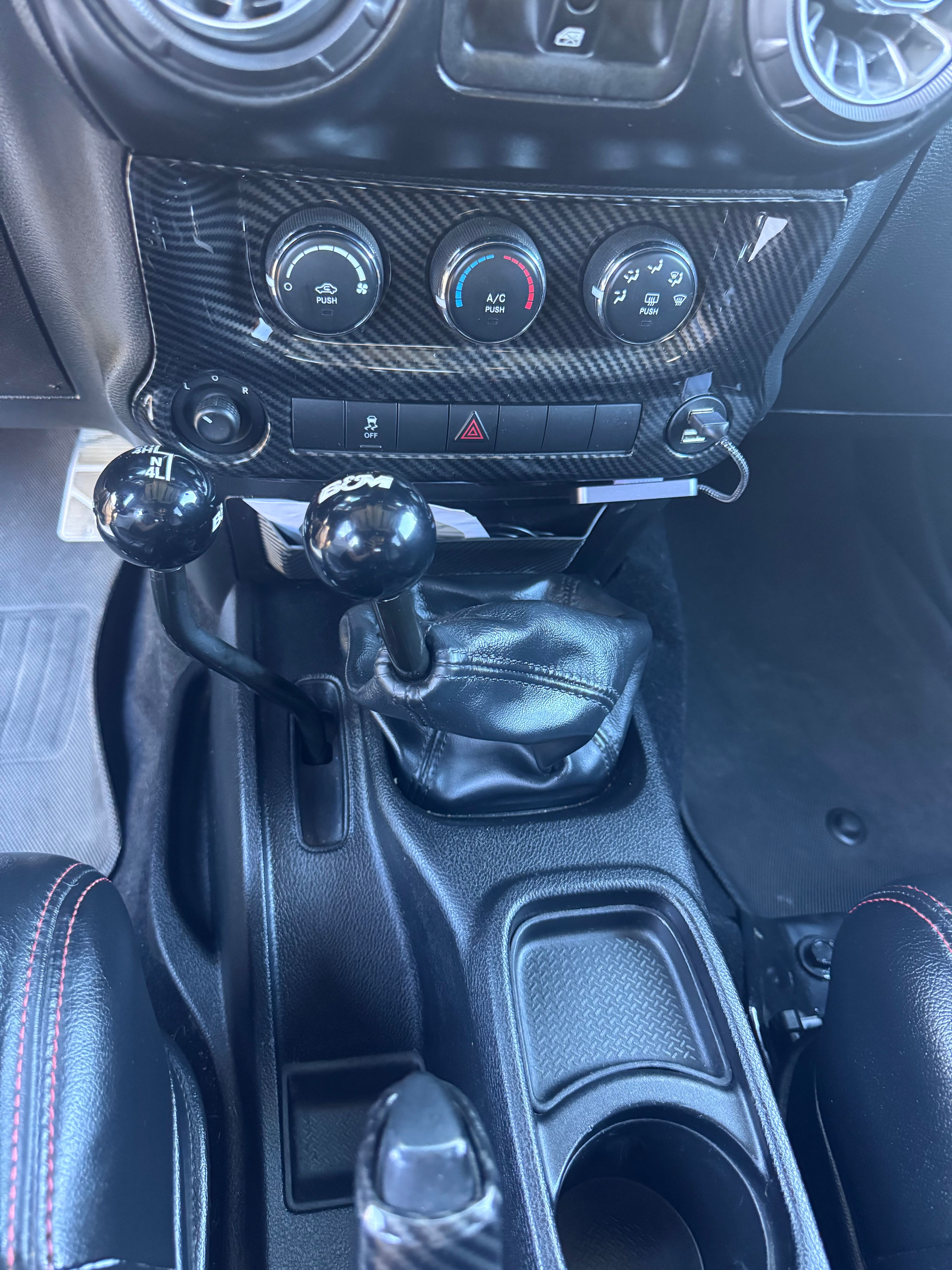 Used 2012 Jeep Wrangler Unlimited Sport AWD/4WD image 16