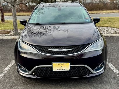 Used 2017 Chrysler Pacifica Touring-L