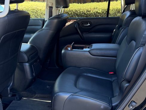 Used 2019 INFINITI QX80 Luxe w/ 22" Wheel Package AWD/4WD image 9