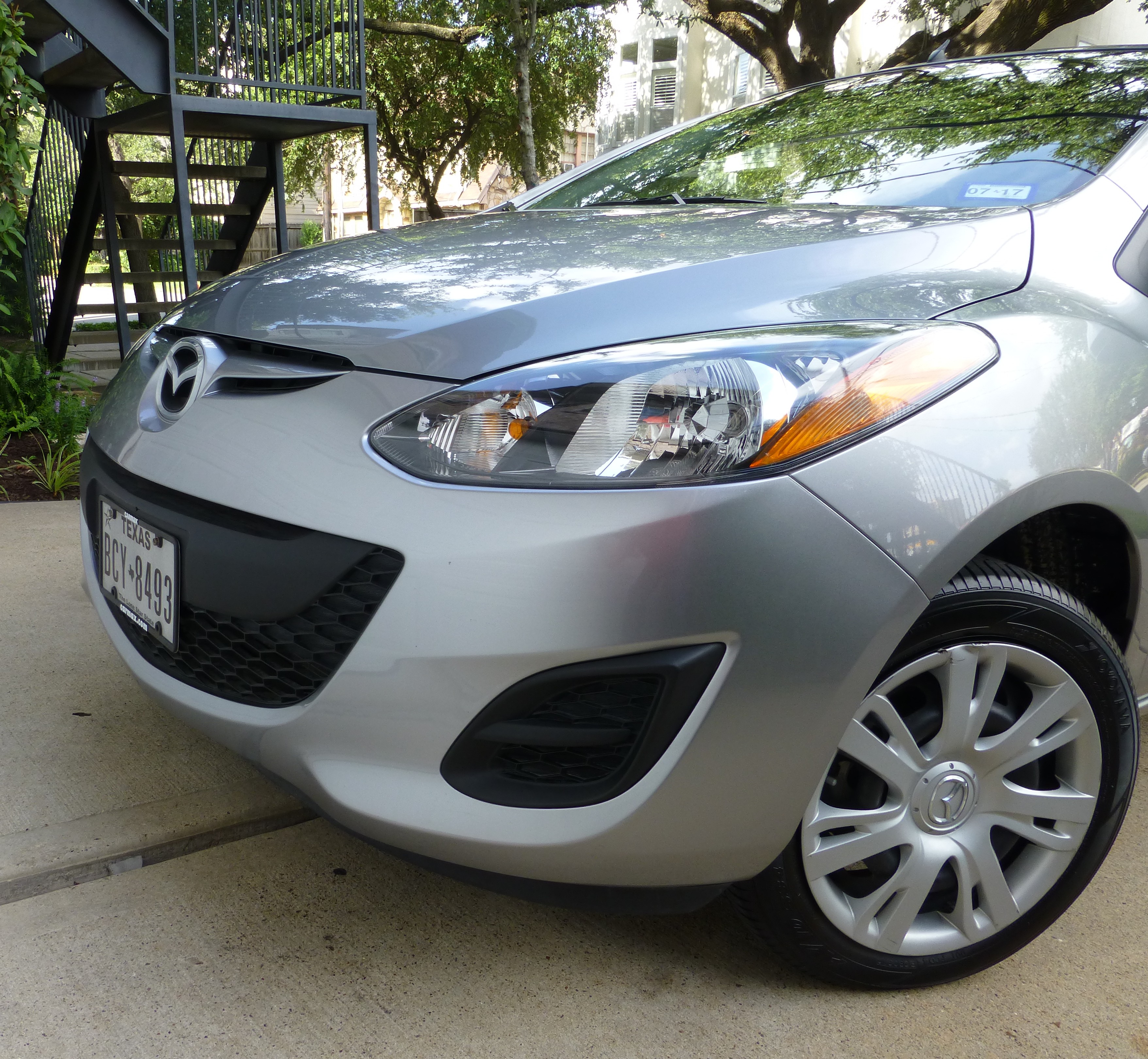 Used 2012 MAZDA MAZDA2 Sport FWD image 11