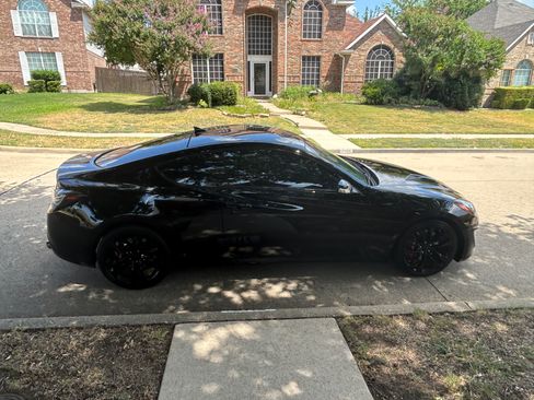 Used 2015 Hyundai Genesis 3.8 image 6