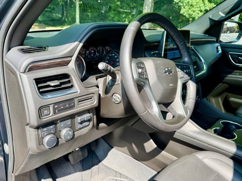 Used 2021 Chevrolet Tahoe LT w/ LT Signature Package AWD/4WD image 12