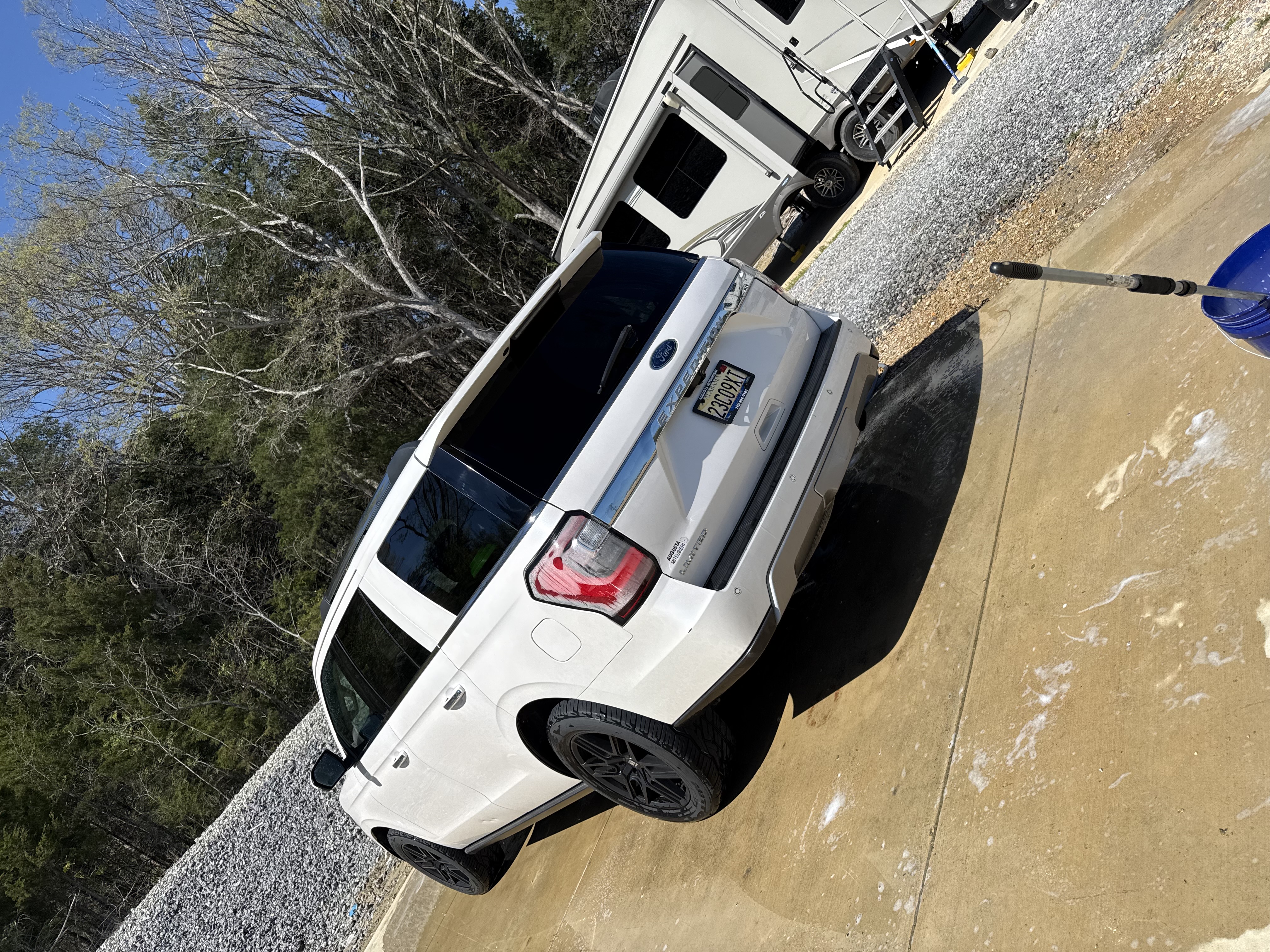 Used 2019 Ford Expedition Limited w/ Equipment Group 301A RWD image 5