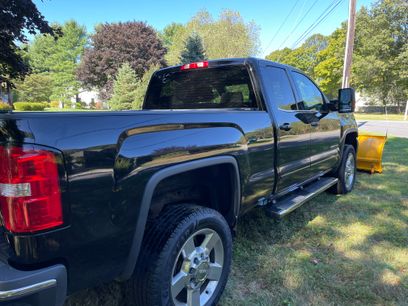 Used 2017 GMC Sierra 2500 SLE w/ HD SLE Preferred Plus Package