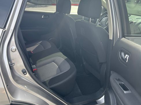 Used 2011 Nissan Rogue SV w/ Premium Pkg FWD image 15