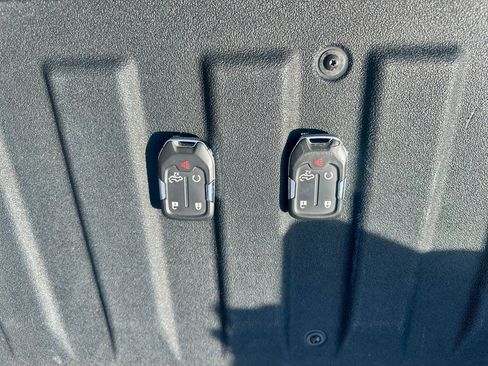 Used 2023 GMC Sierra 2500 AT4 w/ AT4 Preferred Package image 26