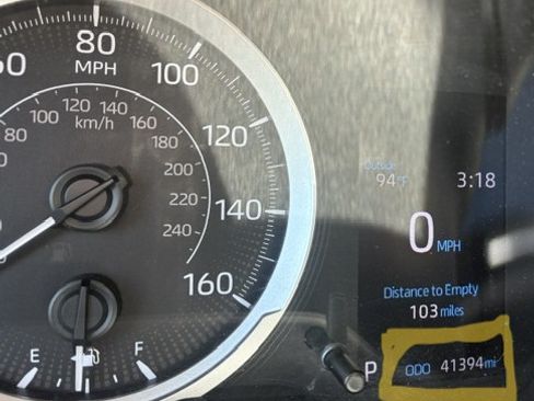 Used 2020 Toyota Corolla LE FWD image 11