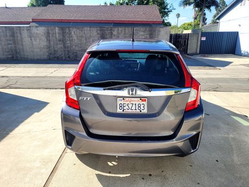 Used 2017 Honda Fit EX image 4