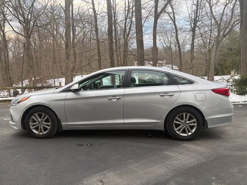 Used 2017 Hyundai Sonata ECO w/ Cargo Package image 12