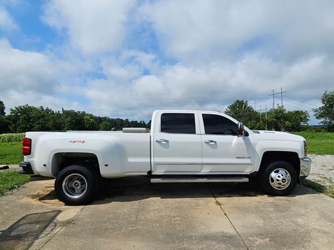Used 2017 Chevrolet Silverado 3500 LTZ w/ Duramax Plus Package image 5