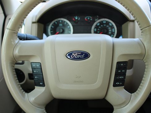 Used 2010 Ford Escape Limited AWD/4WD image 24