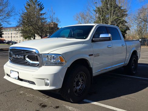 Used 2016 RAM 1500 Limited image 2