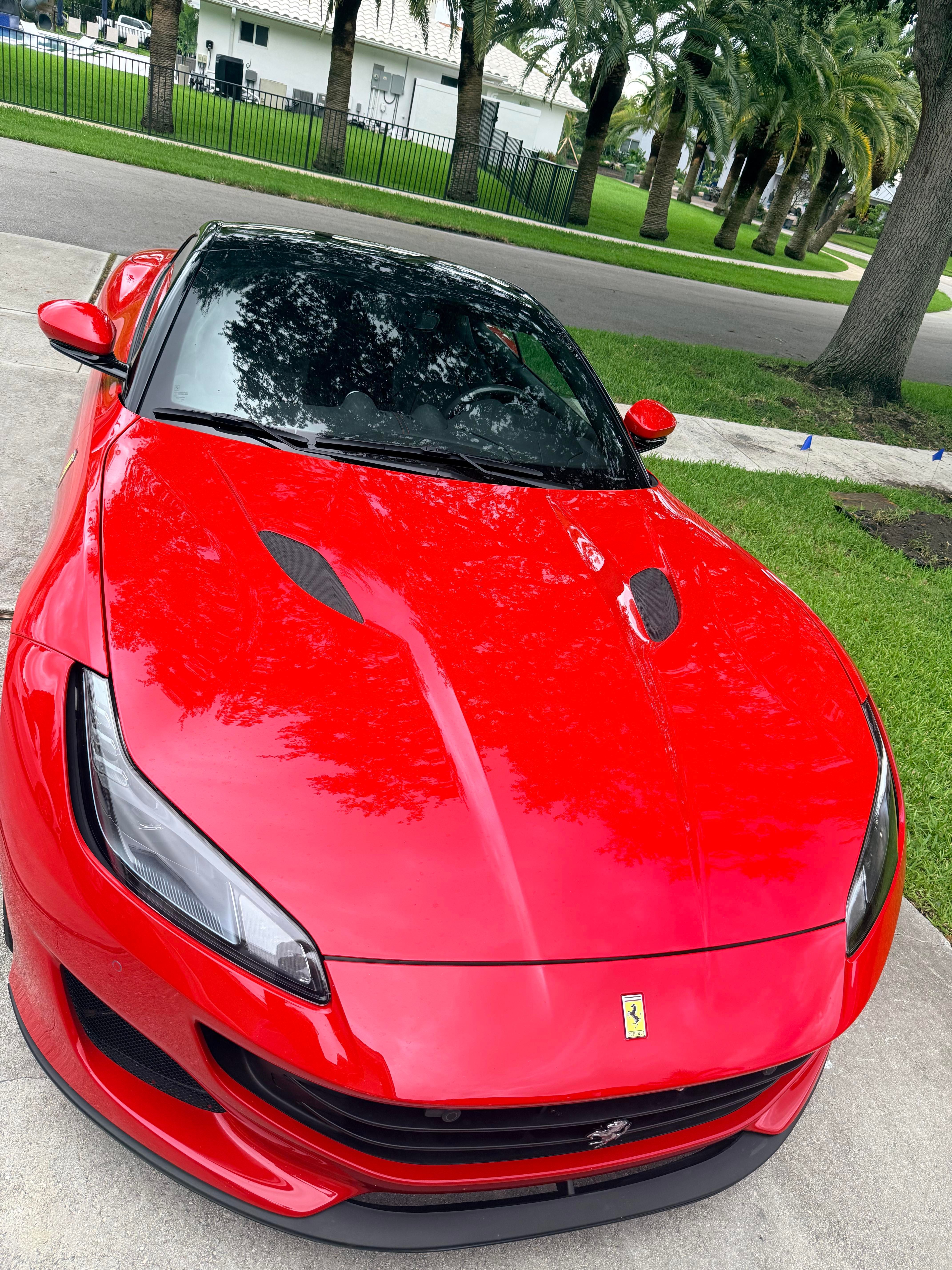 Used 2019 Ferrari Portofino RWD image 2