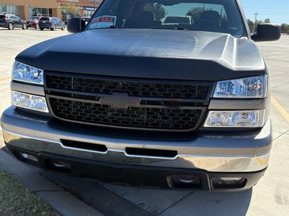 Used 2006 Chevrolet Silverado 1500 LT w/ Light Duty Power Package