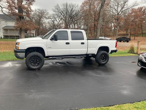 Used 2007 Chevrolet Silverado 2500 LT w/ Heavy-Duty Power Package image 1