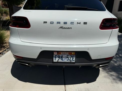 Used 2018 Porsche Macan Sport Edition AWD/4WD image 14
