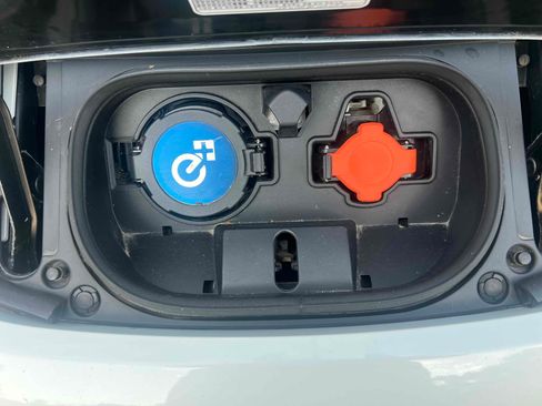 Used 2019 Nissan Leaf SL Plus image 8