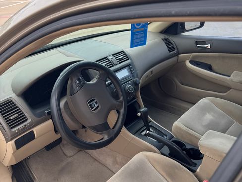 Used 2004 Honda Accord LX image 8