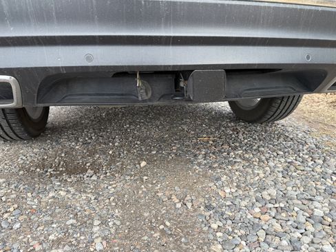 Used 2018 Volkswagen Tiguan SEL Premium image 12