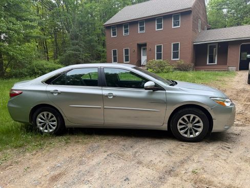 Used 2016 Toyota Camry LE w/ Protection Package (Q2) FWD image 5