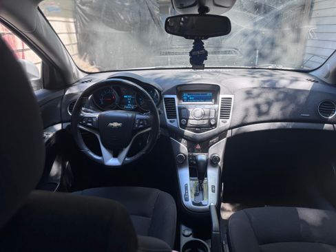 Used 2013 Chevrolet Cruze LT FWD image 9