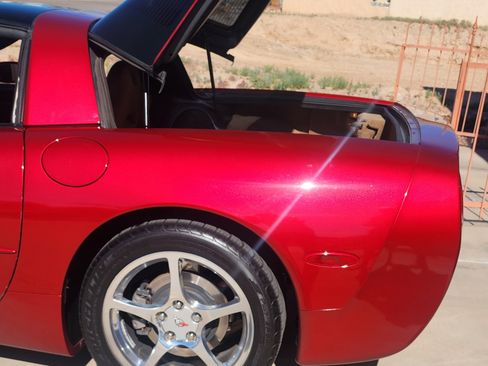 Used 2004 Chevrolet Corvette Coupe w/ Preferred Equipment Group image 13