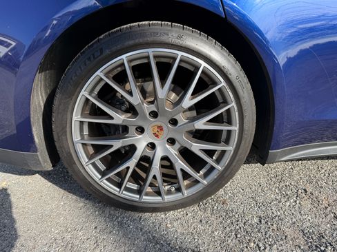 Used 2024 Porsche Panamera 4 image 29