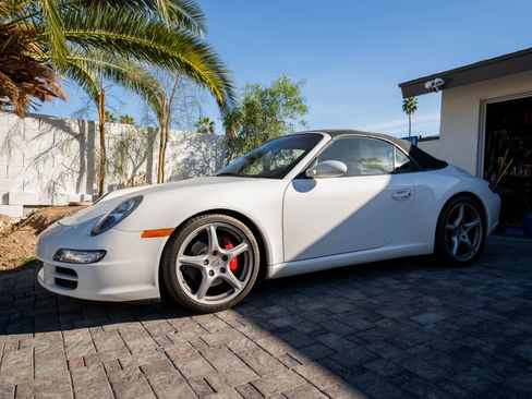 Used 2006 Porsche 911 Carrera S image 9