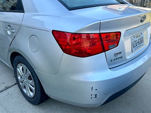 Used 2010 Kia Forte EX image 9