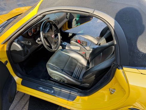 Used 2001 Porsche Boxster S image 19