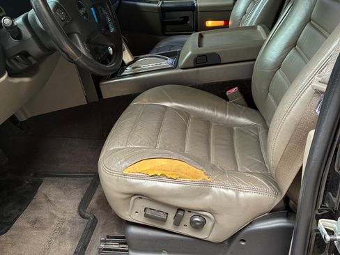 Used 2004 HUMMER H2 AWD/4WD image 11