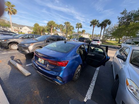 Used 2024 Kia Forte LXS w/ LXS Technology Package image 4