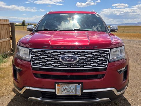 Used 2018 Ford Explorer Platinum image 1