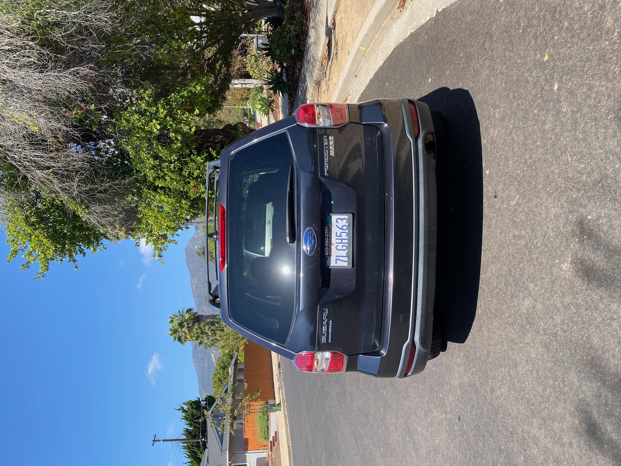 Used 2016 Subaru Forester 2.5i Premium w/ All-Weather Package AWD/4WD image 5