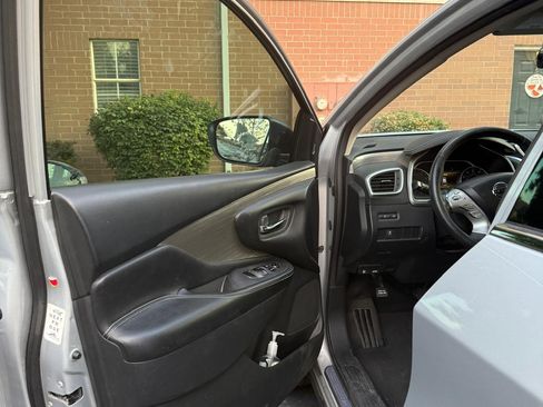 Used 2018 Nissan Murano SV FWD image 8