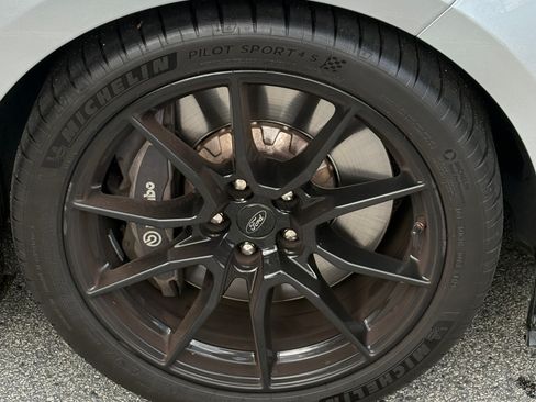 Used 2020 Ford Mustang Shelby GT350 w/ Technology Package image 9