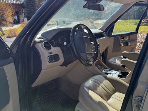 Used 2015 Land Rover LR4 HSE image 11