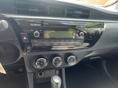 Used 2015 Toyota Corolla L image 13