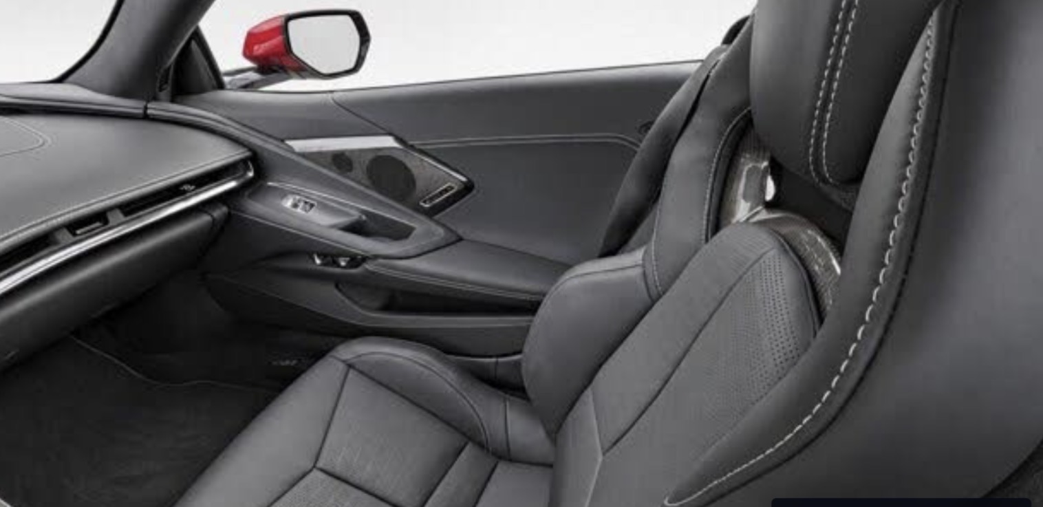 Used 2020 Chevrolet Corvette Stingray Preferred Cpe w/ 2LT Preferred Equipment Group RWD image 18