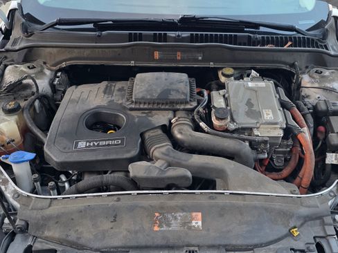 Used 2016 Ford Fusion SE image 9