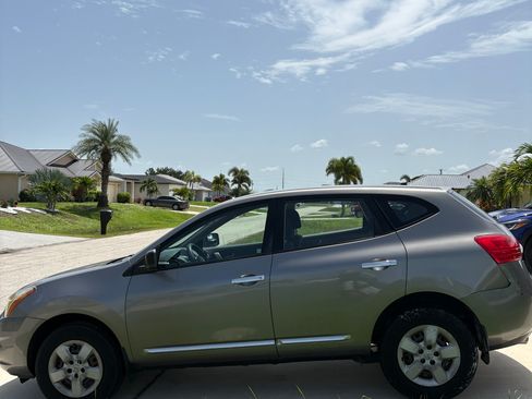 Used 2015 Nissan Rogue S FWD image 8