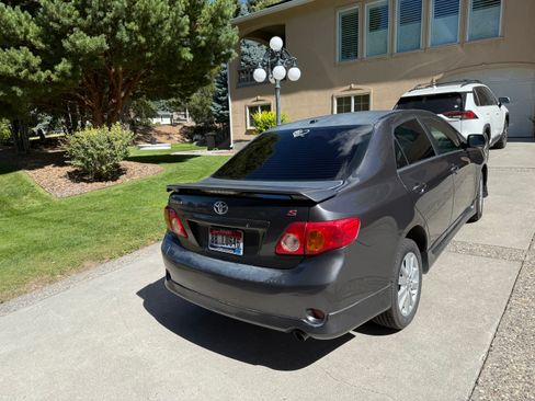 Used 2009 Toyota Corolla S w/ Sport Pkg FWD image 8