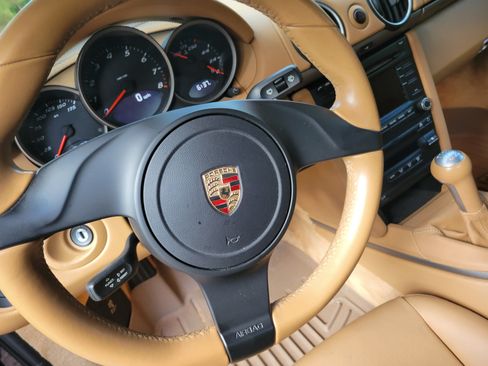 Used 2011 Porsche Boxster image 2